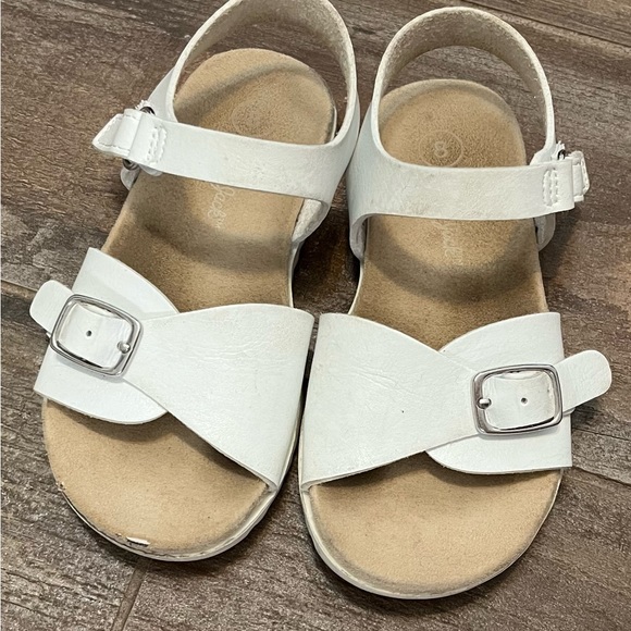 Cat and Jack White sandals - Picture 1 of 3